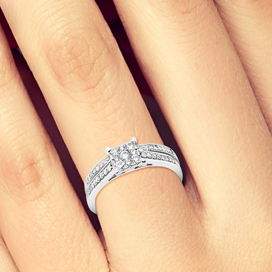 Diamond Engagement Ring .30 CTW Round Cut 14K White Gold