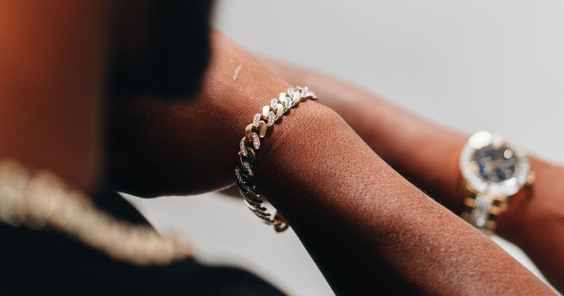 10 Beautiful Valentine's Day Jewelry Gifts for Him