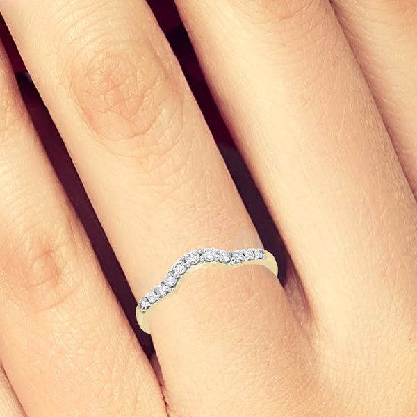 14K Yellow Gold .25 CTW Round Cut Diamond Band