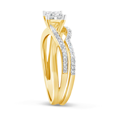 Diamond Engagement Ring .39 CTW Princess Cut w/Round Cut 14K Yellow Gold