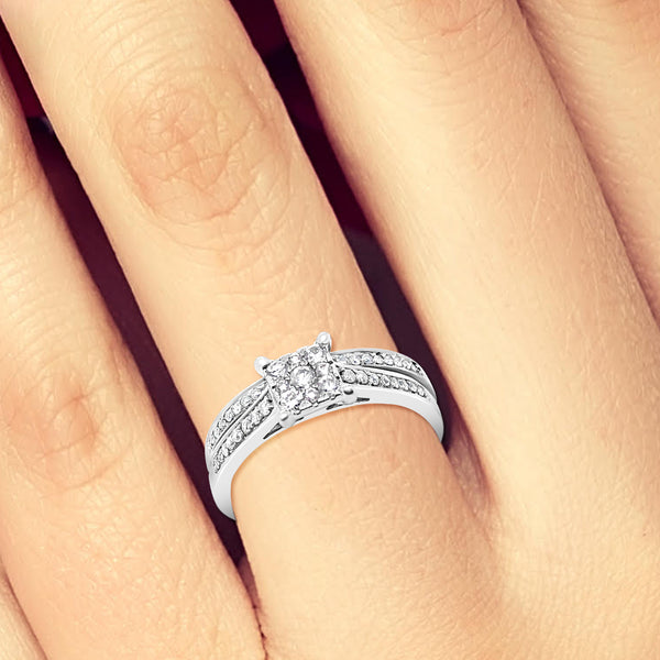 Diamond Engagement Ring .30 CTW Round Cut 14K White Gold
